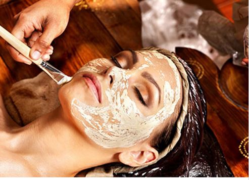 Give Yourself an All-Natural Ayurvedic Facial – Mukhalepanam